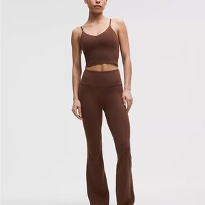 Groove Nulu Super-High-Rise Flared Pant
In Lava cake